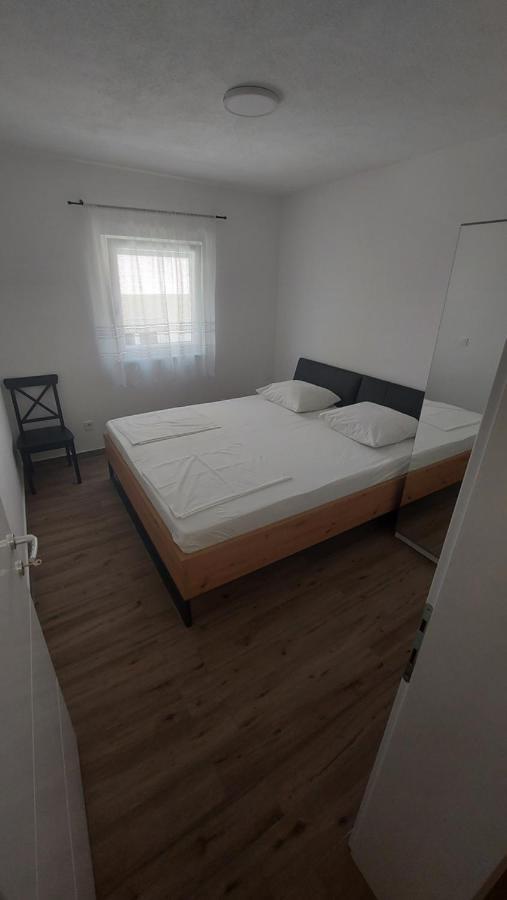Apartmani Mlinar - Two Bedroom Apartment With Seaview Grebaštica Dış mekan fotoğraf