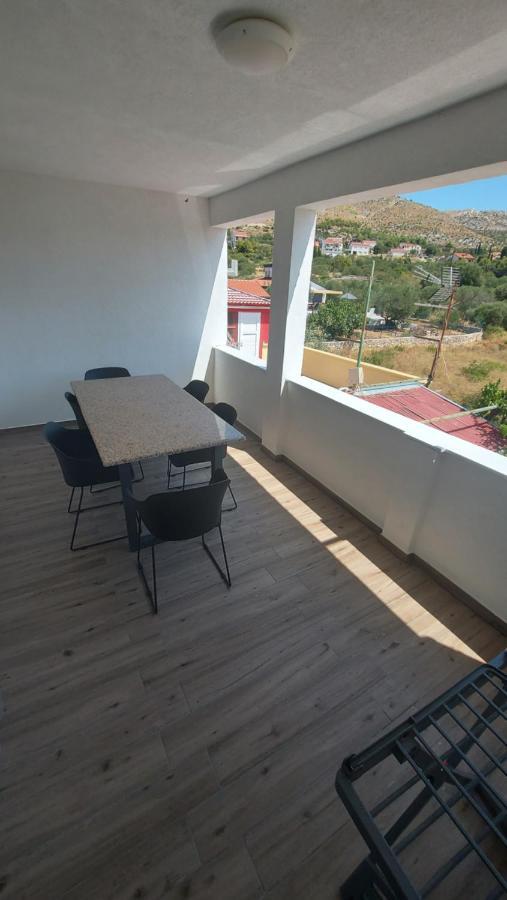Apartmani Mlinar - Two Bedroom Apartment With Seaview Grebaštica Dış mekan fotoğraf