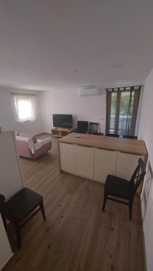 Apartmani Mlinar - Two Bedroom Apartment With Seaview Grebaštica Dış mekan fotoğraf